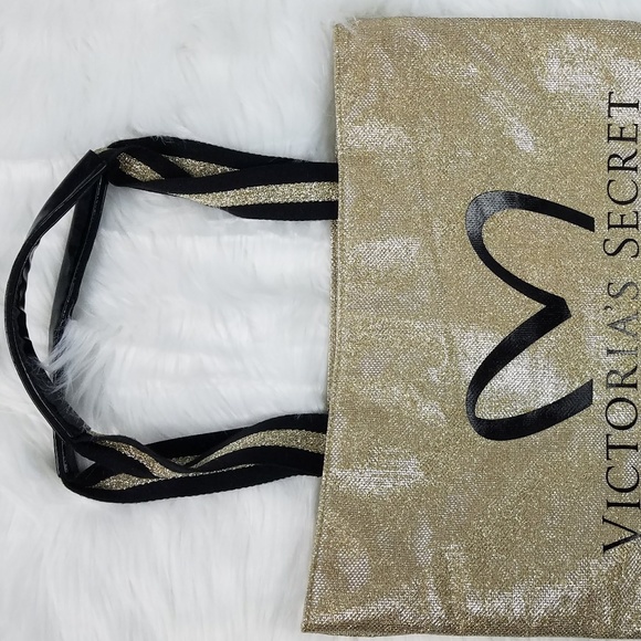 Victoria's Secret Tote - Picture 5 of 5